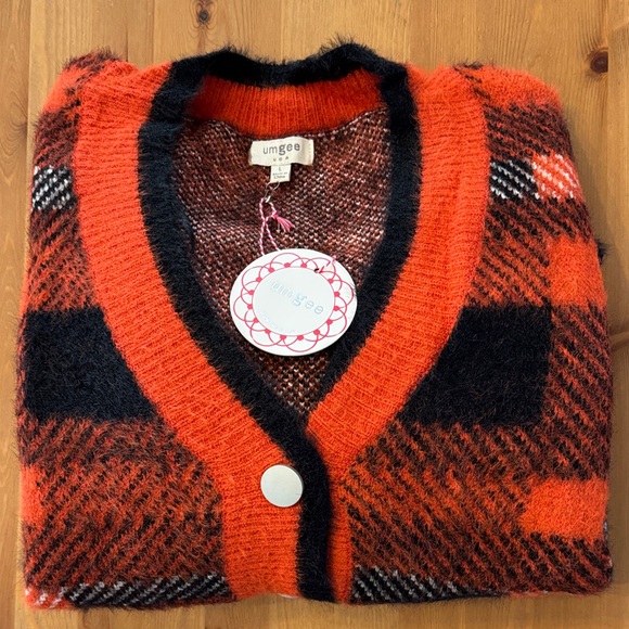 NWT! Umgee Stylish Fuzzy Redish-Orange and Black Plaid Cardigan Size L - Picture 11 of 11